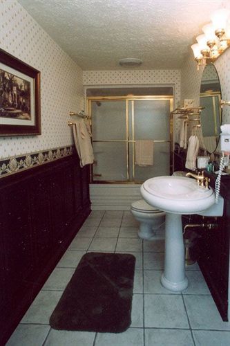 Julias Bed And Breakfast Hubbard Esterno foto
